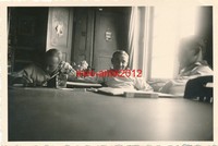 2 x Foto, Kriegsmarine, Schlachtschiff Scharnhorst, In der Kaserne, (G)