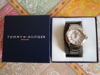 **TOMMY HILFIGER**DAMENUHR 