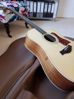 Taylor 210ce-K Koa, unbenutzt mit original Case