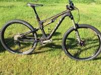 Scott Genius 700 Premium Suntour Auron Acros Syncros Carbon Crankbrothers