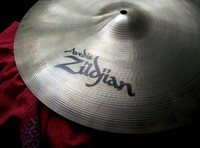 Zildjian Avedis 16" Medium Crash