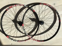 Fast NEU TUNE STANS FLOW EX 650B 27.5 Laufradsatz NEU 12x142 15x100 1728g 20x100