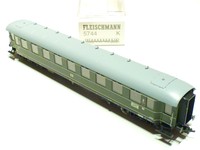 Fleischmann DR 4achsiger 2. Klasse Personenwagen grün 5744 NEU OVP