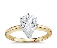 Pear shaped diamond ring yellow gold