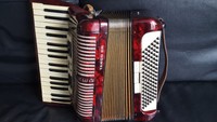Altes Akkordeon Hohner Tango II B 96 Bässe