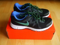 Damen Schuhe Nike Sport Schuhe, Laufschuhe-Freizeit  Gr.41 (9.5) Neu mit Karton!