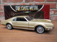 Oldsmobile Toronado * 1966 * in gold * Yat Ming * Maßstab 1:18 * OVP