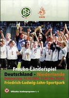 14.10.2004 Deutschland - Holland / Niederlande, Frauen in Berlin