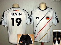 Deutschland Trikot 3 STRIPES Kinder Größe Name Nr mögl zB Karl,Messi,toni,Suarez