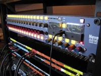 NEVE 8816 - Summierer/Mixer 16 Kanäle
