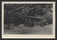 7780a❚ original Foto, Soldaten an einem Flugzeug oder anderem Gerät