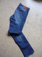 Levis Damen Jeans, Modell Boyfreins Skinny Fit , Größe 28