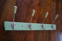 50er JAHRE WANDHAKEN HAKENLEISTE WANDGARDEROBE  GARDEROBE  ROCKABILLY