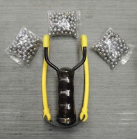 Steinschleuder Schleuder Zwille Sportschleuder mit Magazin + 300 Metallkugeln