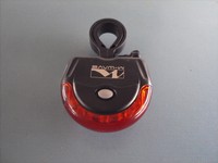 Fahrrad Treckingrad LED Rücklicht mit Batterien und 5 roten LEDs und Prüfzeichen