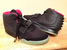 NIKE AIR YEEZY 2 NRG SOLAR RED OCTOBER BLACK PLATINUM BOOST Size 8.5 508214 006