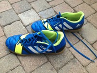 Adidas Hallenfussballschuh Größe 40 2/3