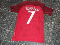 PORTUGAL EM 2016 "RONALDO " TRIKOT;TEAM HANDSIGNIERT