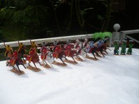 Timpo Toys 22 Araber 17 Reiter mit 17 Pferden + 5 Stehende Steinwerfer + 1 Palme