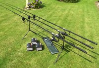 3 KARPFENRUTEN 3 KARPFENROLLEN ROD POD MIT TASCHE 3 BISSANZEIGER  KARPFENSET