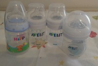 4 Flaschen inklusive Sauger: 3x Philips Avent naturnah  und 1x Hipp; neu