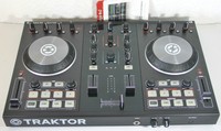 Native Instruments Traktor Kontrol S2 MK2 MK II  DJ Controller *