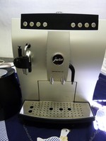 Kaffeevollautomat der Marke Jura, Modell Impressa Z5, Typ 624