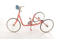 schönes altes Dreirad DDR kult retro design