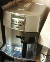 DeLonghi ESAM3500S  Kombigerät Kaffeevollautomat mit Milchkanne+CAPPUCCINO-Taste