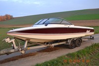 tigé 20 Fuß Wasserski- und Wakeboardboot; ähnlich MasterCraft Malibu SkiNautique