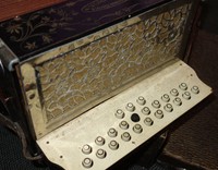 altes Akkordeon Knopfakkordeon Meinel & Herold