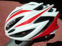  Sportlich-schnittiger MET Fahrradhelm, leichter Fahrrad Helm,NEU,54-57cm,ESTRO