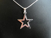 Sterling Silver (925) Star Pendant With 925 Silver 18" Chain  !!       New !!