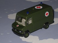 Mercedes Benz 609 D KTW BW Bundeswehr Rotes Kreuz  Maag 1/87 Nr. 1027