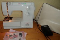 NÄHMASCHINE BERNETTE 812 by BERNINA mit ZUBEHÖR