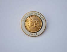 Vintage Perth hunt 1959 fox hunting pin badge enamel Horse riding collectible