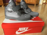 NIKE Flystepper Gr.44 , UK9 NEU -Silber-