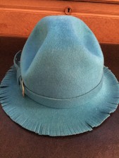 Vintage Tnl Neumann-Engler Ladies Teal buckle hat