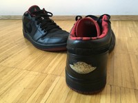 Nike Air Jordan 1 Retro Low Black/ Varsity Red, US 10/ EU 44