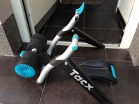 Rollentrainer Tacx Bushido