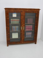 3657-2551-BIEDERMEIER-Büchervitrine-Vitrine um 1920-Biedermeiervitrine-Bücherkas