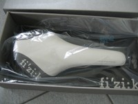 NEU FI´ZI:K Antares K3 Sattel FIZIK NEU