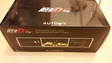 BRAND NEW Autoart TOYOTA SPRINTER TRUENO AE86 INITIAL D PROJECT D 1/18 Scale