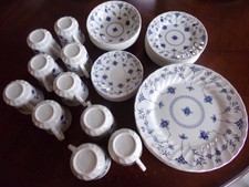 Churchill Finlandia Staffordshire China Blue White Floral 39 Piece Set England