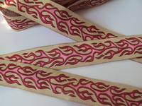 Traumschöne Borte,Flammen,Creme,Rosa,Weinrot,24mm,lfm