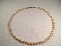 Kette Perlenkette Kunstperlen Glas Perlmuttüberzug geknotet Verschluß 835 Silber