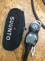 Suunto Cobra Tauchcomputer mit Schnellkupplung und SK 7 Kompass