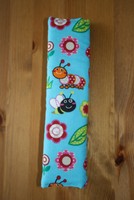 Tolles Auto Gurtpolster f. Kinder türkis mit Tieren Käfer Biene Raupe Blume NEU