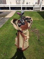 LADIES golf clubs 3/SW Mid-size Irons 1/4/5 Woods With Putter Right Hand & bag