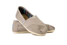 Toms Women's Light Grey Seasonal Classic Size 7 Free Shipping